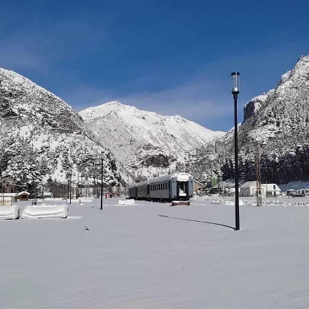 Anayet Avairent Estacion 公寓 坎弗兰克